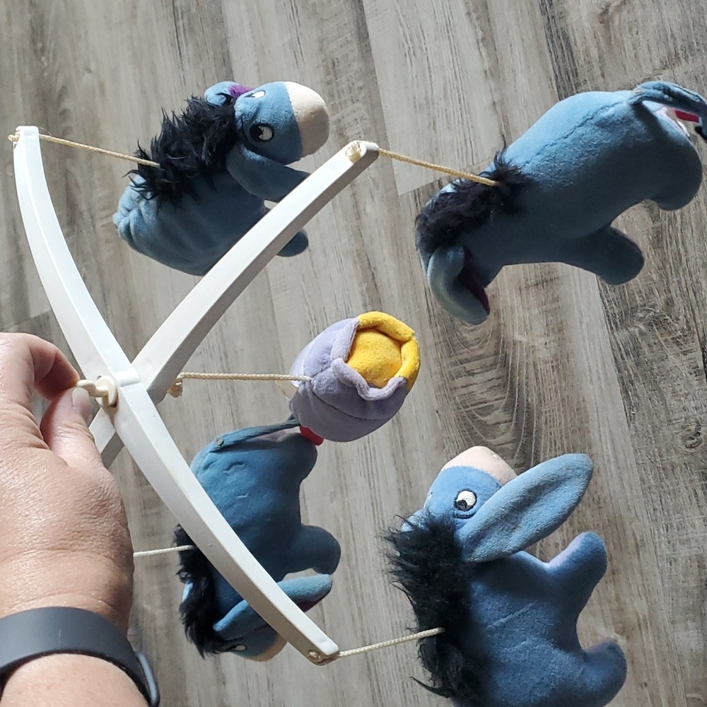 Disney Eeyore baby carousel with honey pot - Picture 1 of 3